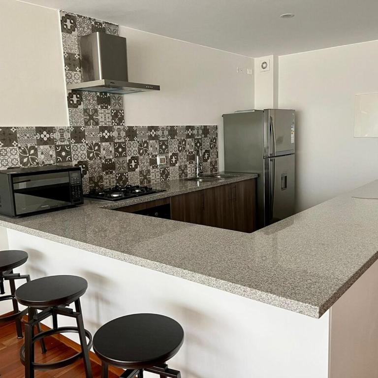 Walk to Larcomar Peaceful 7th Floor Flat AC - Apartamento - 2 niveles - 12