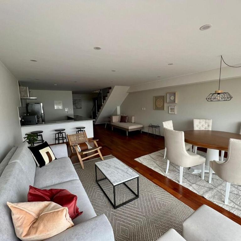Walk to Larcomar Peaceful 7th Floor Flat AC - Apartamento - 2 niveles - 14