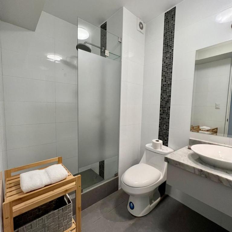 Walk to Larcomar Peaceful 7th Floor Flat AC - Apartamento - 2 niveles - 17