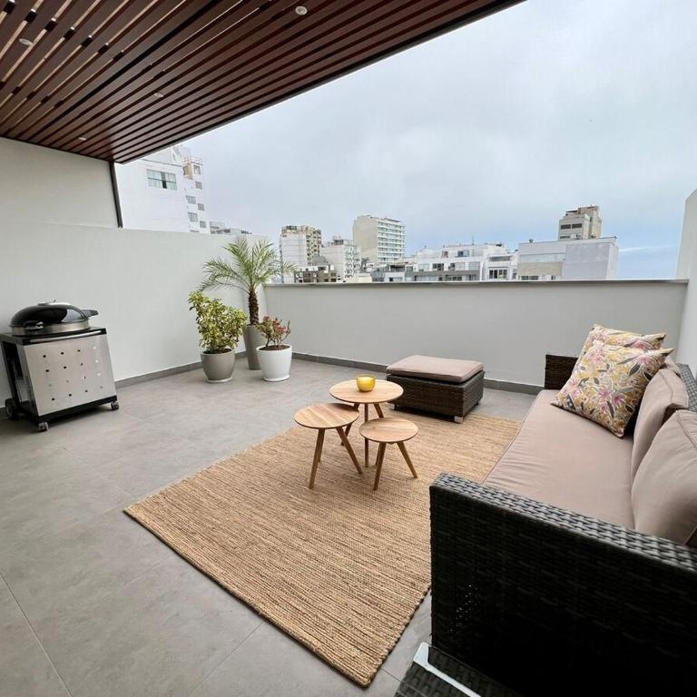 Walk to Larcomar Peaceful 7th Floor Flat AC - Apartamento - 2 niveles - 24