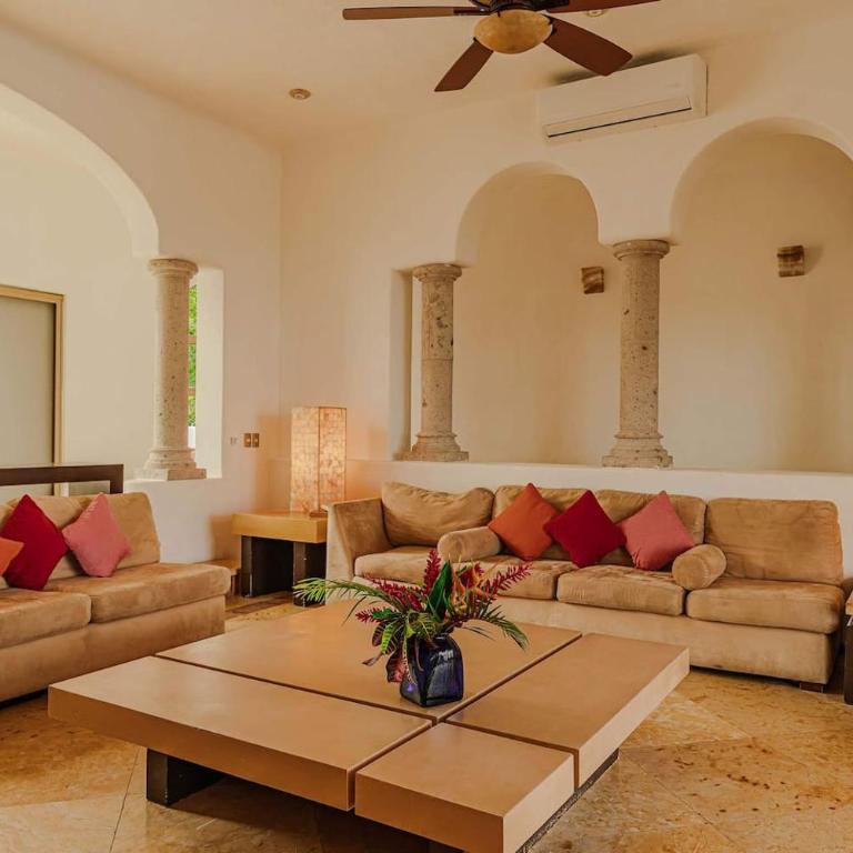 Heated Pool, Chef, Barman & Full Staff Sleeps 30 - Villa - 9