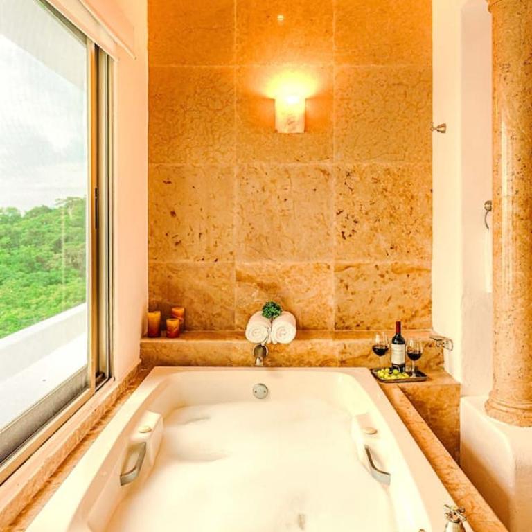 Heated Pool, Chef, Barman & Full Staff Sleeps 30 - Villa - 37
