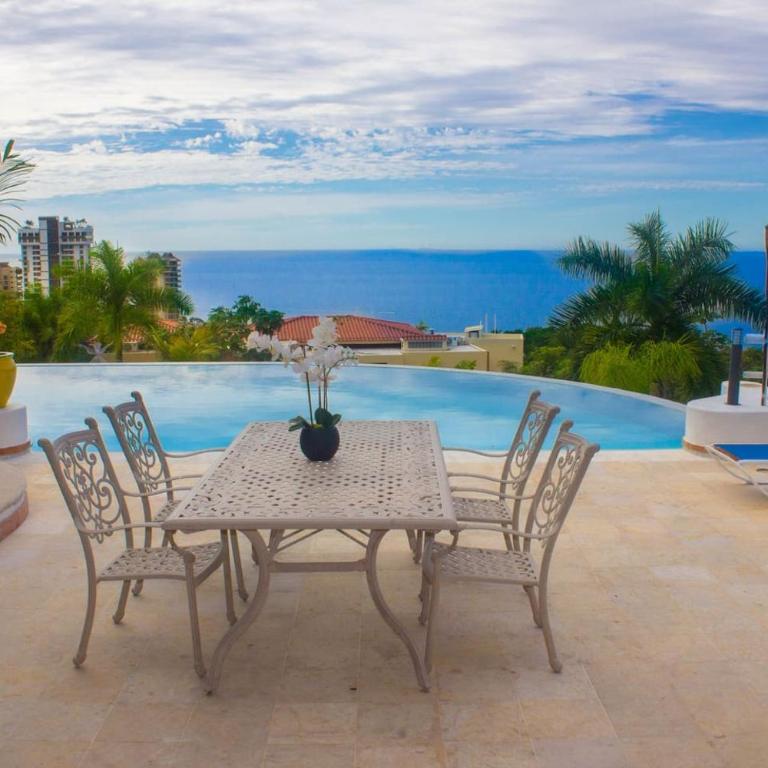 Heated Pool, Chef, Barman & Full Staff Sleeps 30 - Villa - 45
