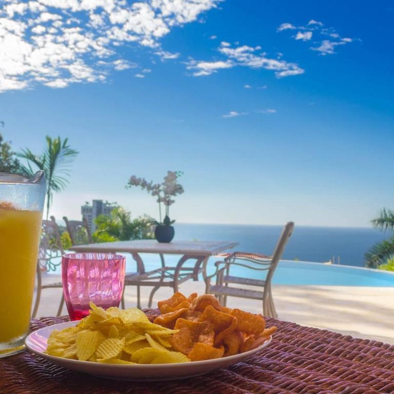 Heated Pool, Chef, Barman & Full Staff Sleeps 30 - Villa - 46
