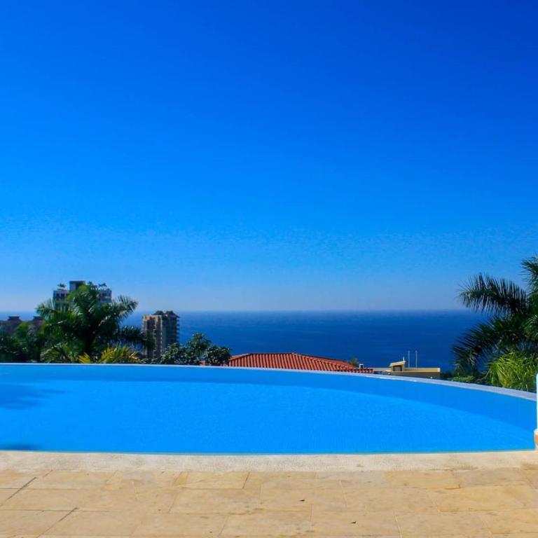 Heated Pool, Chef, Barman & Full Staff Sleeps 30 - Villa - 48