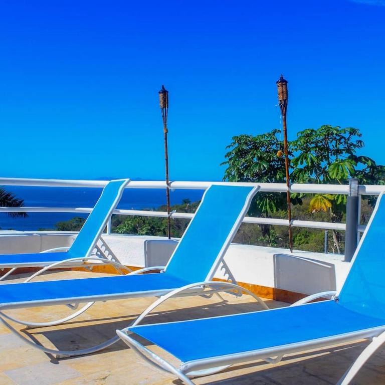 Heated Pool, Chef, Barman & Full Staff Sleeps 30 - Villa - 49