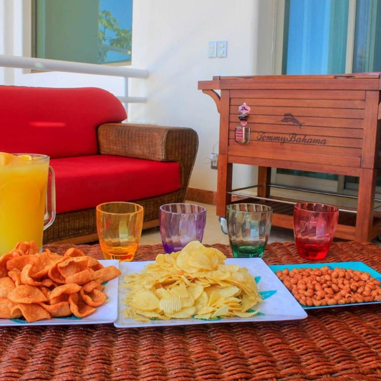 Heated Pool, Chef, Barman & Full Staff Sleeps 30 - Villa - 53