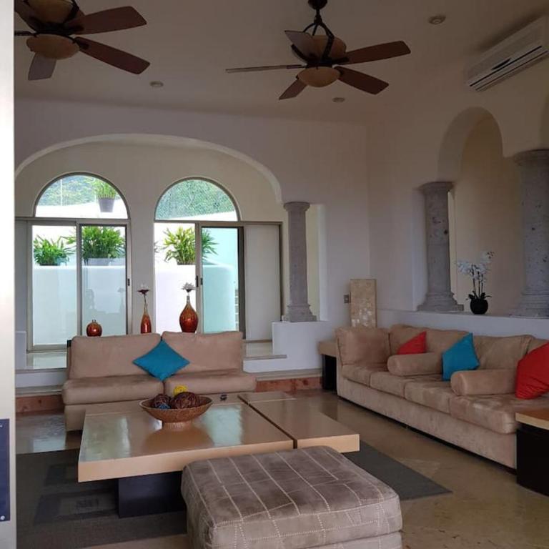 Heated Pool, Chef, Barman & Full Staff Sleeps 30 - Villa - 63