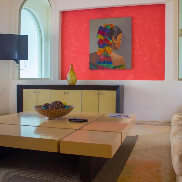 Heated Pool, Chef, Barman & Full Staff Sleeps 30 - Villa - 65