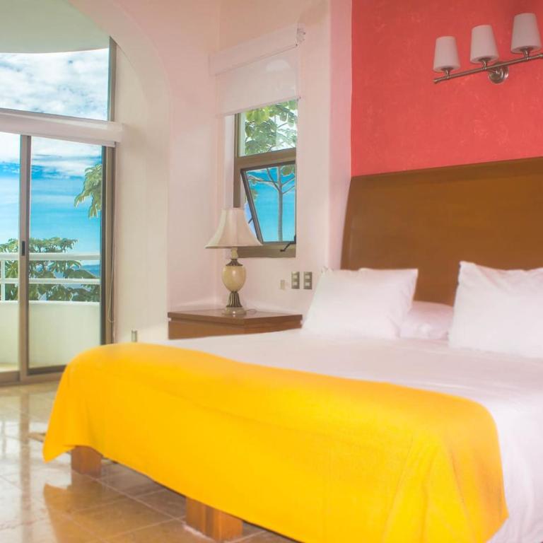 Heated Pool, Chef, Barman & Full Staff Sleeps 30 - Villa - 94