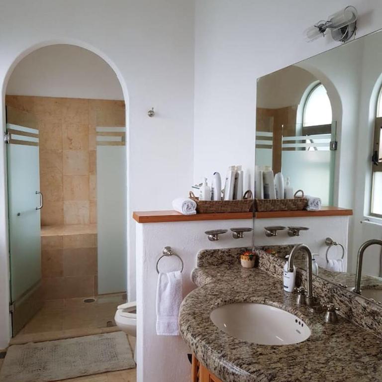 Heated Pool, Chef, Barman & Full Staff Sleeps 30 - Villa - 100