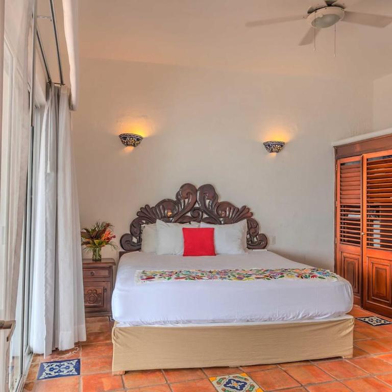 Oceanfront Hacienda w Private Heated Pool - Casa - 9