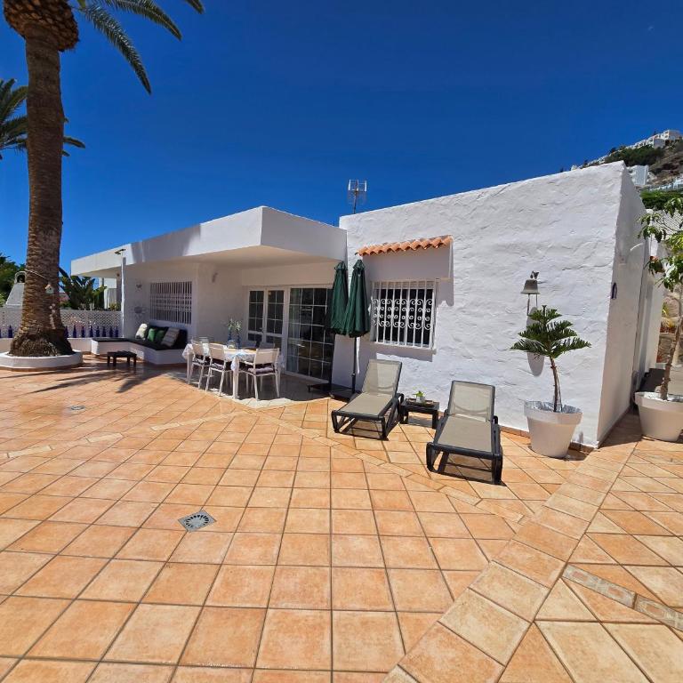 Bungalow Carola, Large private terrace, Puerto Rico - Casa de 3 dormitorios - 1