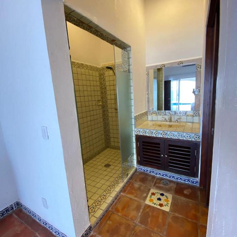 Oceanfront Villa Private Resort w Heated Pools - Villa - 23