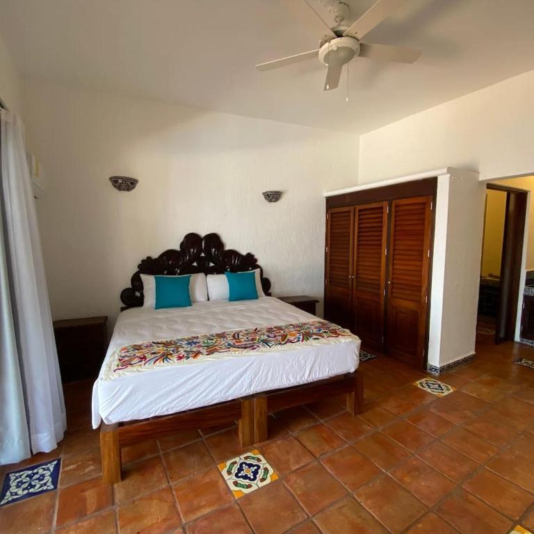 Oceanfront Villa Private Resort w Heated Pools - Villa - 26