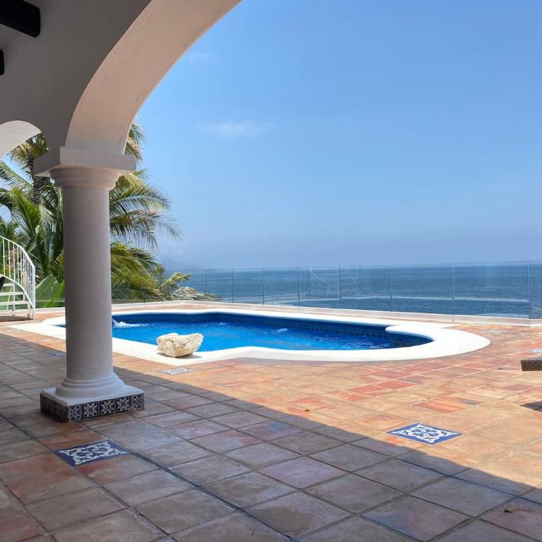 Oceanfront Villa Private Resort w Heated Pools - Villa - 40