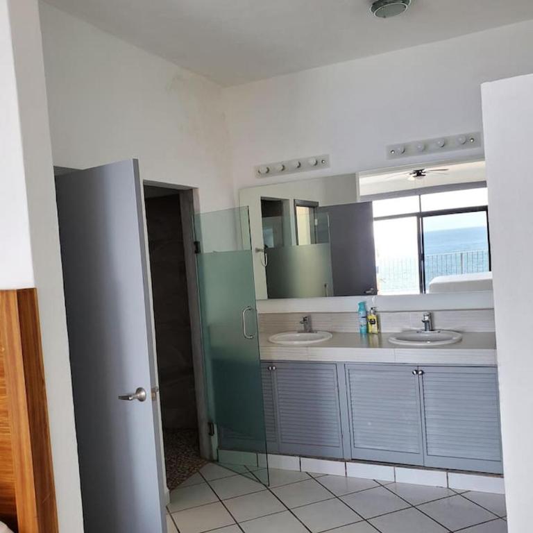 Oceanfront Villa Private Resort w Heated Pools - Villa - 88