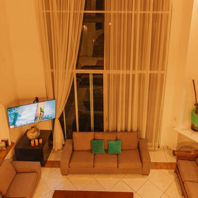 Villa w Heated Pool, Sleeps 30, Walk to Beach - Villa - 24