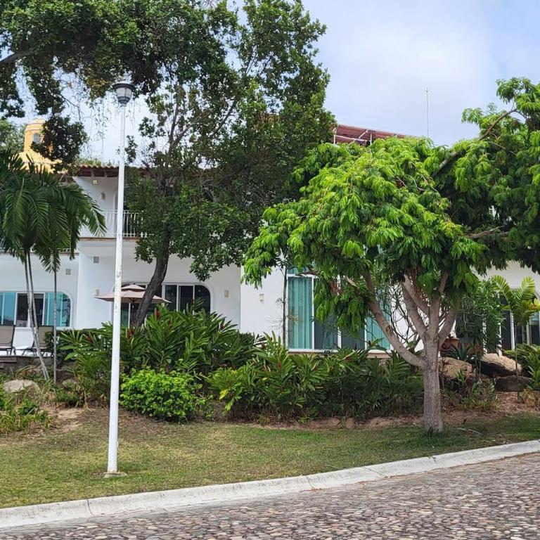 Villa w Heated Pool, Sleeps 30, Walk to Beach - Villa - 31