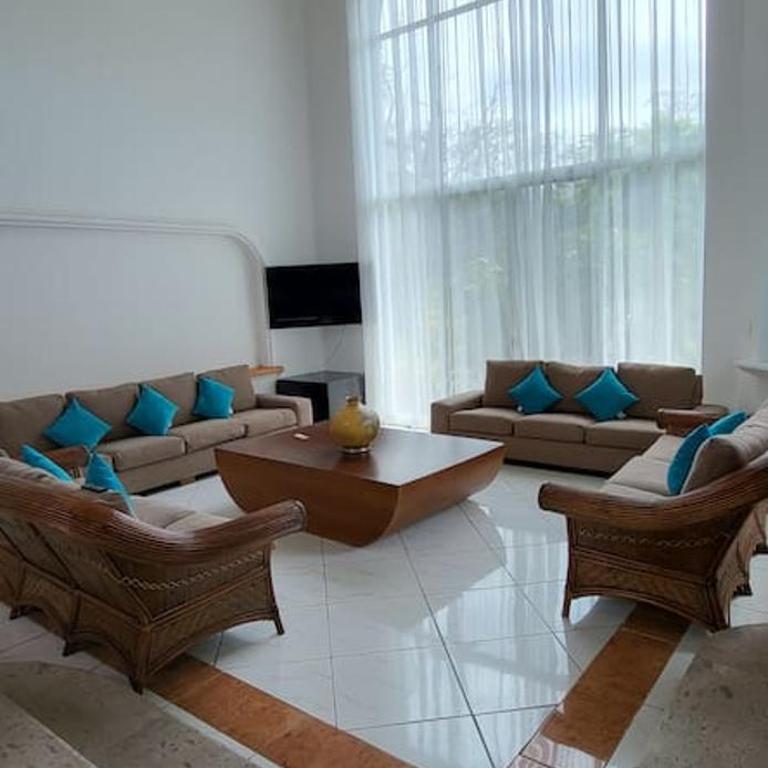 Villa w Heated Pool, Sleeps 30, Walk to Beach - Villa - 39
