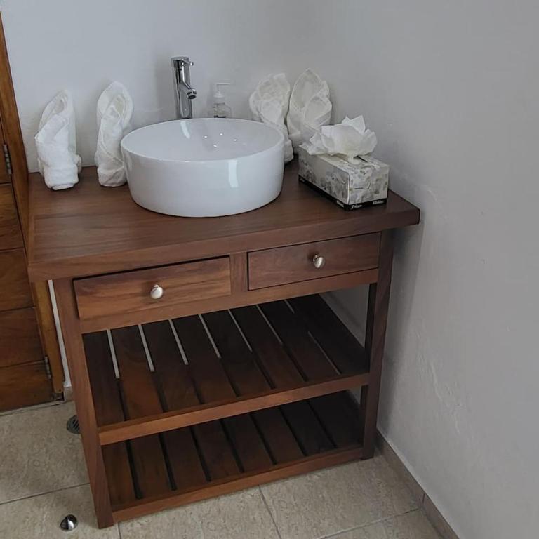 Villa w Heated Pool, Sleeps 30, Walk to Beach - Villa - 56