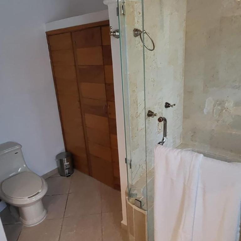 Villa w Heated Pool, Sleeps 30, Walk to Beach - Villa - 60