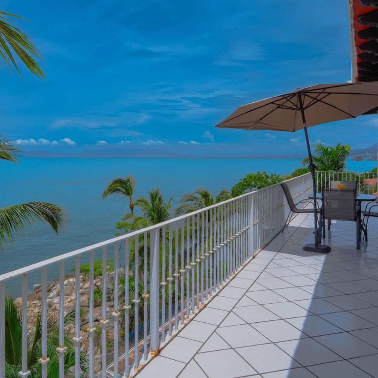 Del Mar PV Condo 2 Oceanfront 2BR, Pool & Slide - Apartamento - 3