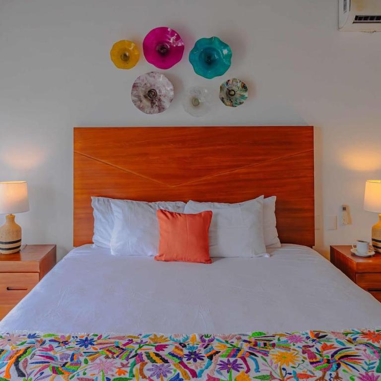 Del Mar PV Condo 2 Oceanfront 2BR, Pool & Slide - Apartamento - 4