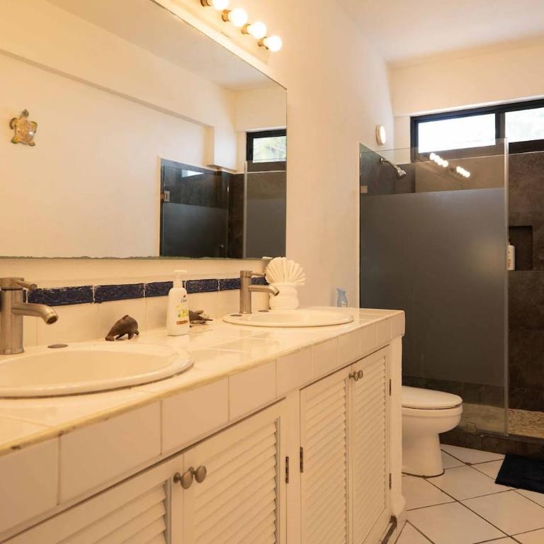 Del Mar PV Condo 2 Oceanfront 2BR, Pool & Slide - Apartamento - 42
