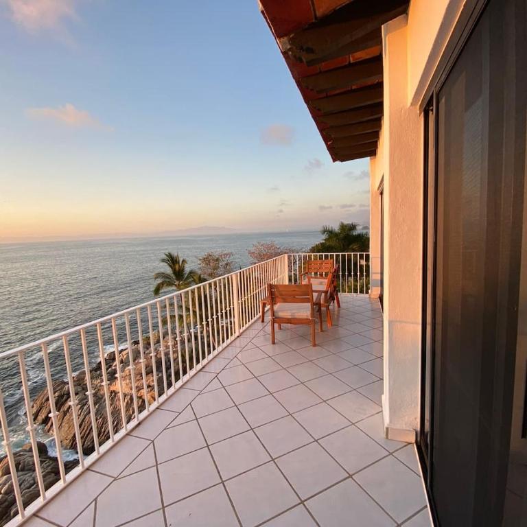 Del Mar PV Condo 2 Oceanfront 2BR, Pool & Slide - Apartamento - 58