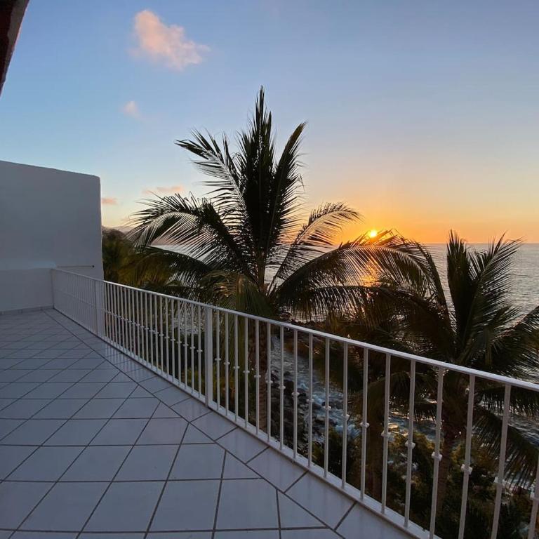 Del Mar PV Condo 2 Oceanfront 2BR, Pool & Slide - Apartamento - 59