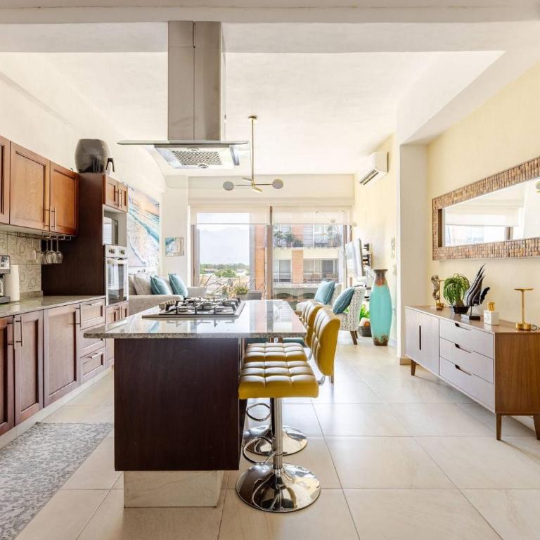 Beach Chic Condo in Hotel Zone - 700m to beach - Casa - 7