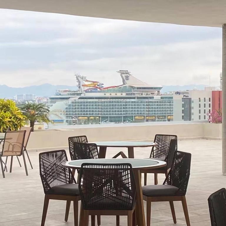 Beach Chic Condo in Hotel Zone - 700m to beach - Casa - 54