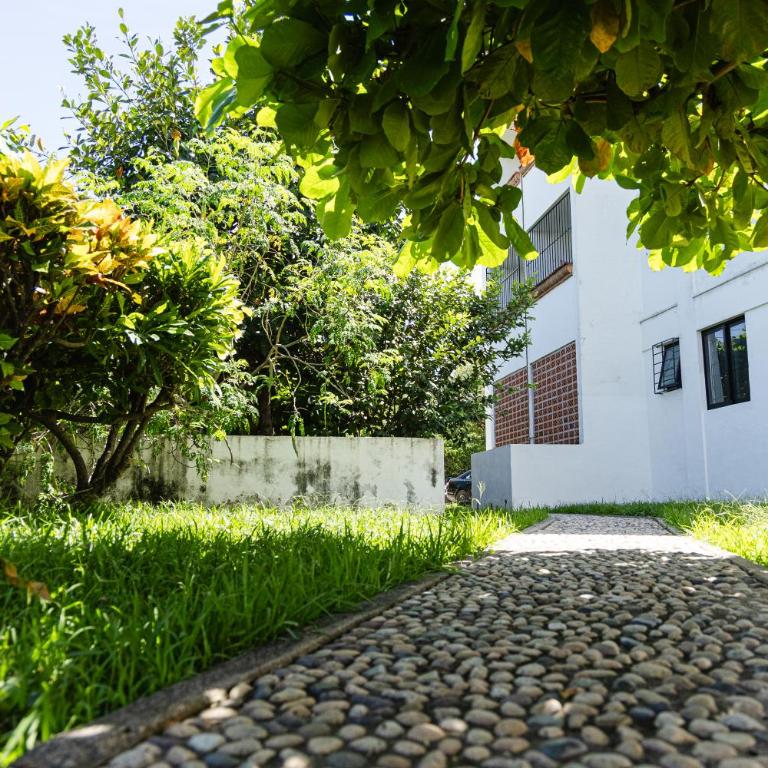 Departamentos en barrio tradicional cercanos a la playa - Two-Room Apartment - 23