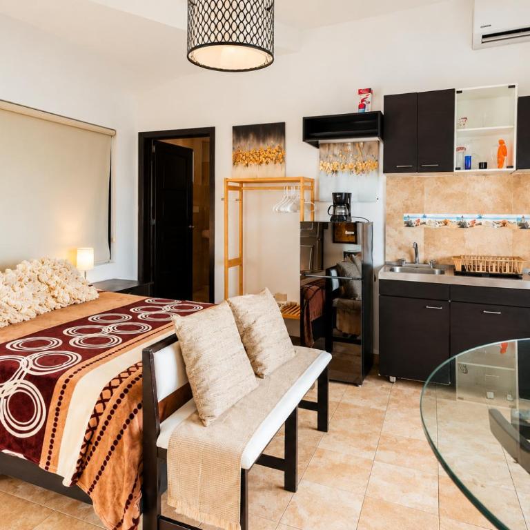 Casa Playa en Zona Hotelera de Cancún - Studio Apartment with Sea View - 22