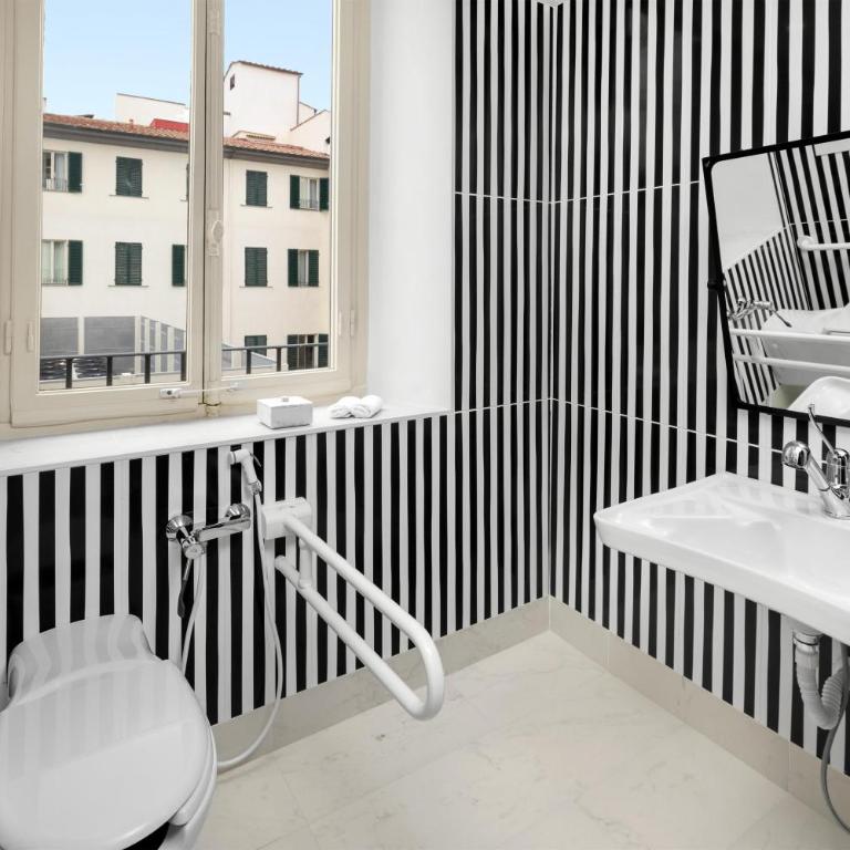 Anglo American Hotel Florence, Curio Collection By Hilton - Camera Queen Classic con Accesso Disabili - 1