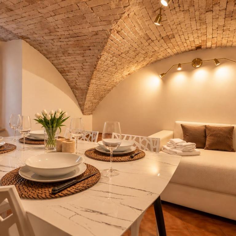 Viola - Historic Brick Vaults in Artists District - Appartamento con 2 Camere da Letto - 4
