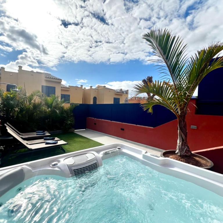 Holiday home in meloneras with sea views, golf and private jacuzzi - Ferienhaus mit 3 Schlafzimmern - 23
