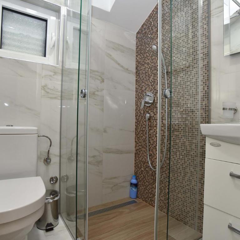 Villa Dragana with heading swimming pool and parking - Vila sa Sopstvenim Bazenom - 3
