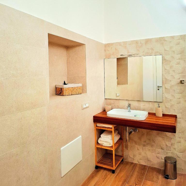 Eroi d'Italia - Habitación Doble con baño privado - 4