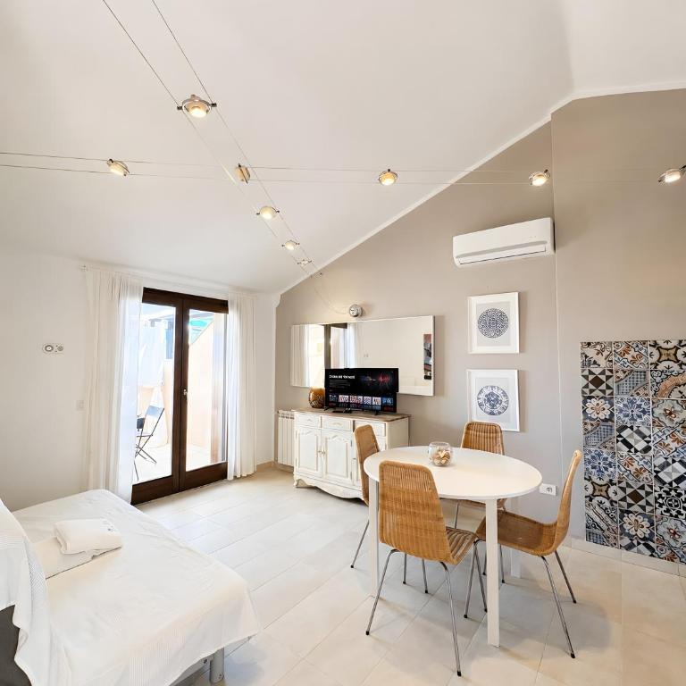 C 306 Attico Puntavilla Mare - Appartamento Deluxe con 2 Camere da Letto e Vista Oceano - 11
