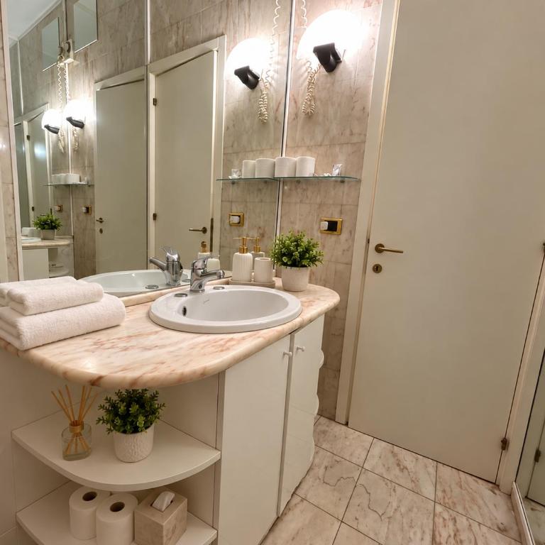 Dreams in Rome Manzoni Apartment Near Colosseum - Appartamento con 2 Camere da Letto - 4