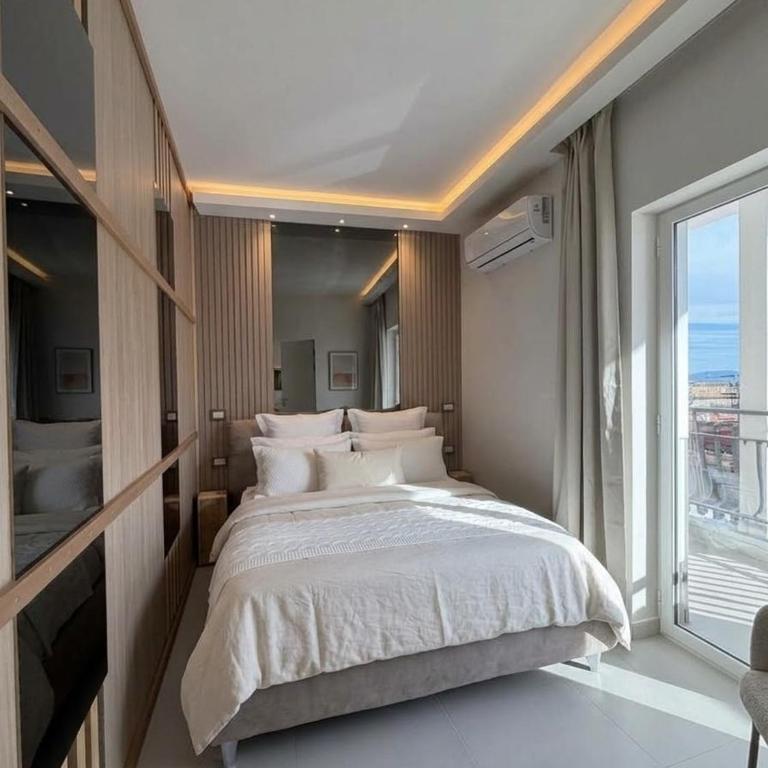 BOTTIGLIERI GIORDANO SUiTE CENTER - Camera Familiare con Vista Mare - 12