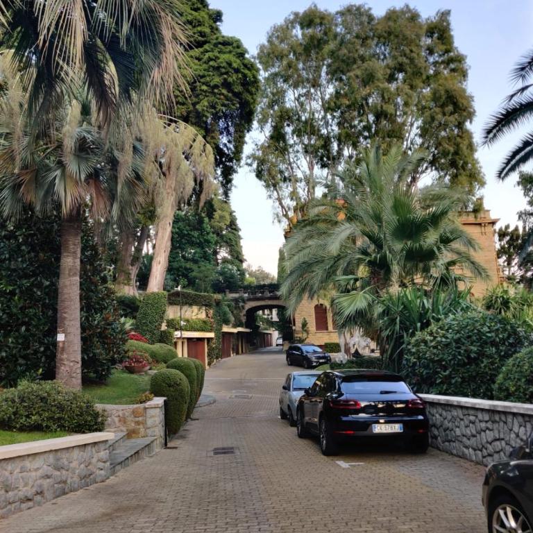 Studio Residence Castle Devachan - One-Bedroom Apartment with Pool View - 3