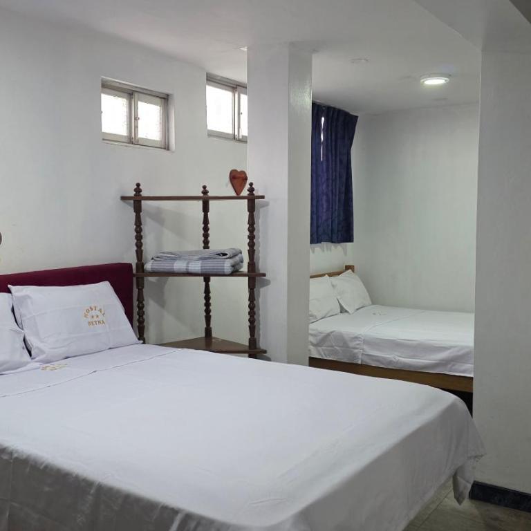 Hostal Reyna - Habitación Doble con baño privado - 2 camas - 4