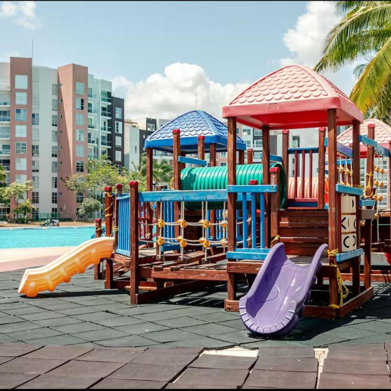 departamento con laguna artificial - Two-Bedroom Apartment - 84
