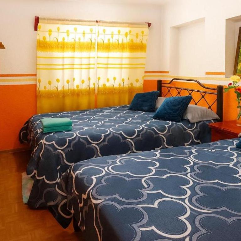 Center Rooms AY - Twin Room with Private Bathroom - 4