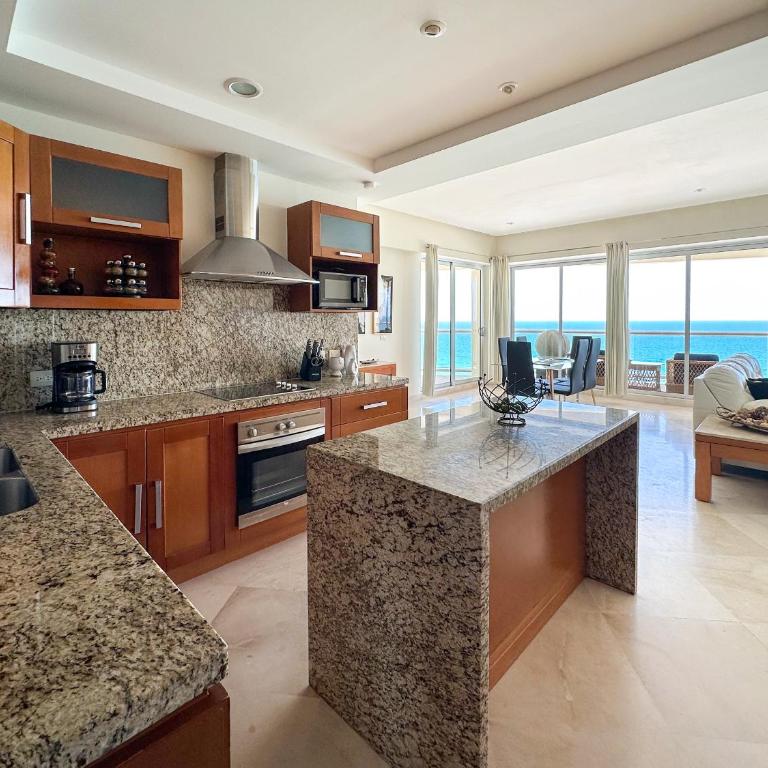 Stunning 2BR Beachfront Condo #1003 - Apartamento - 11