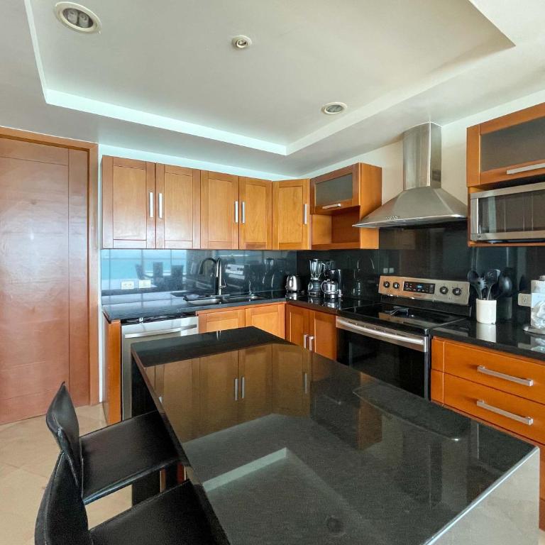 Oceanfront 2BR Condo with Astonishing View #1103 - Apartamento - 8