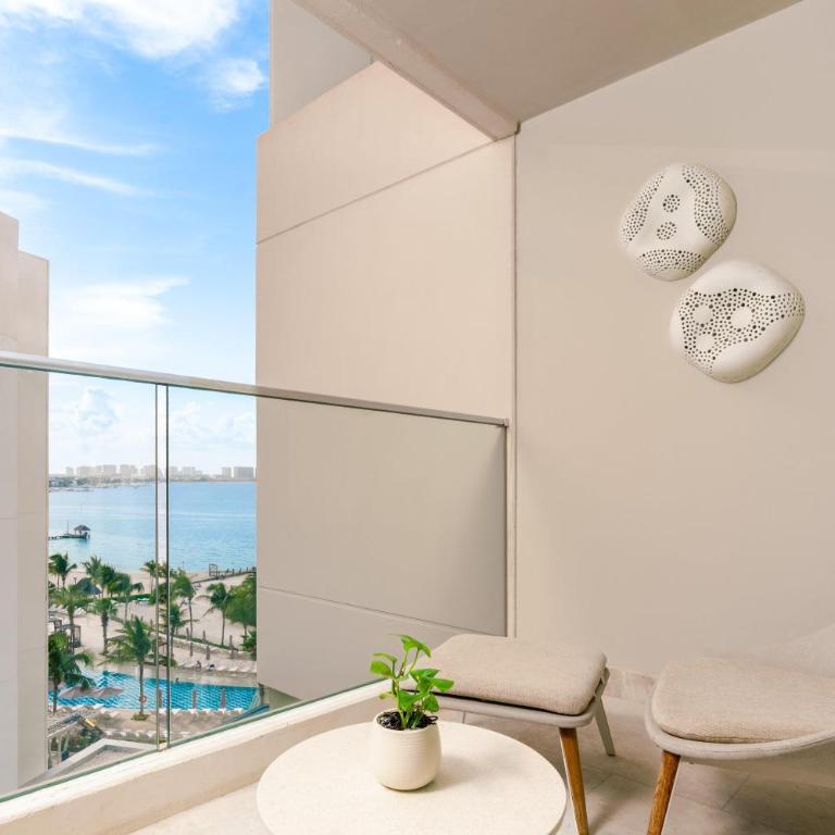 Amare Cancun Adults Only All-Inclusive Resort, Curio Hilton - Junior King Suite with One King Bed and Lagoon View - 2